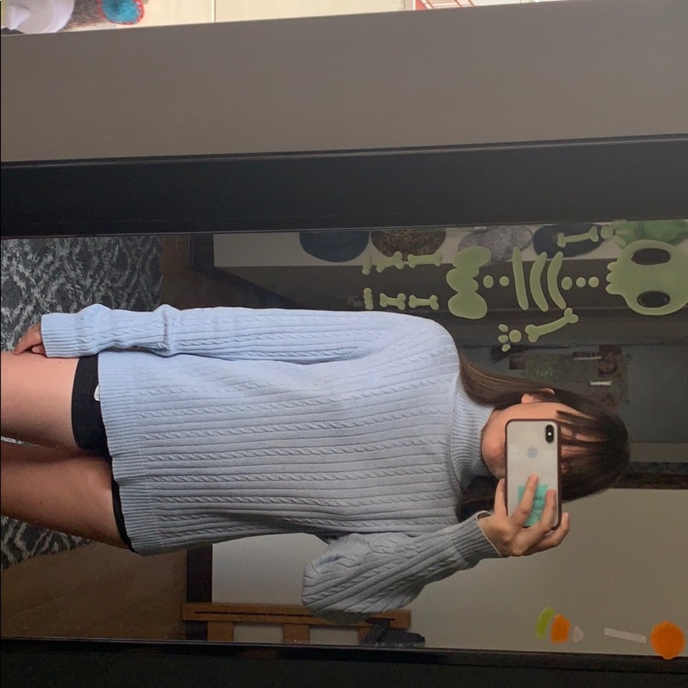 IZOD blue long sleeve turtle neck sweater